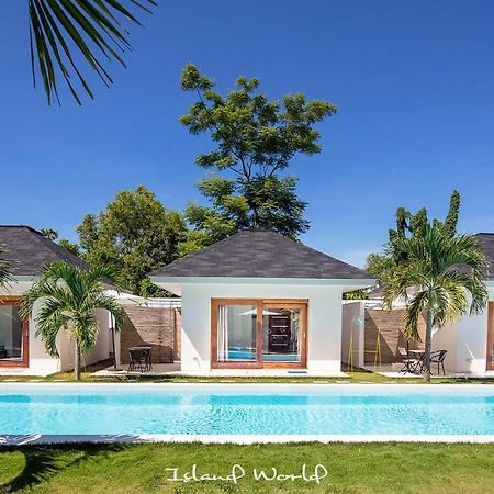 Island World Panglao Hotel Bagian luar foto