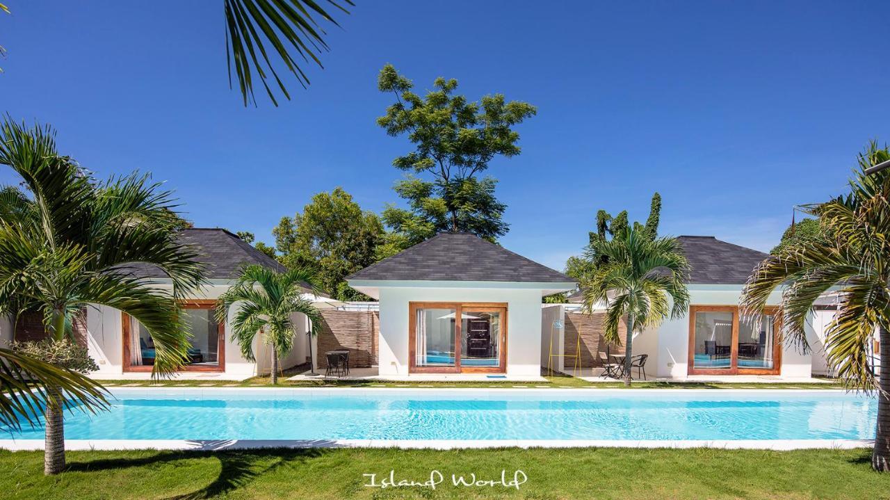 Island World Panglao Hotel Bagian luar foto