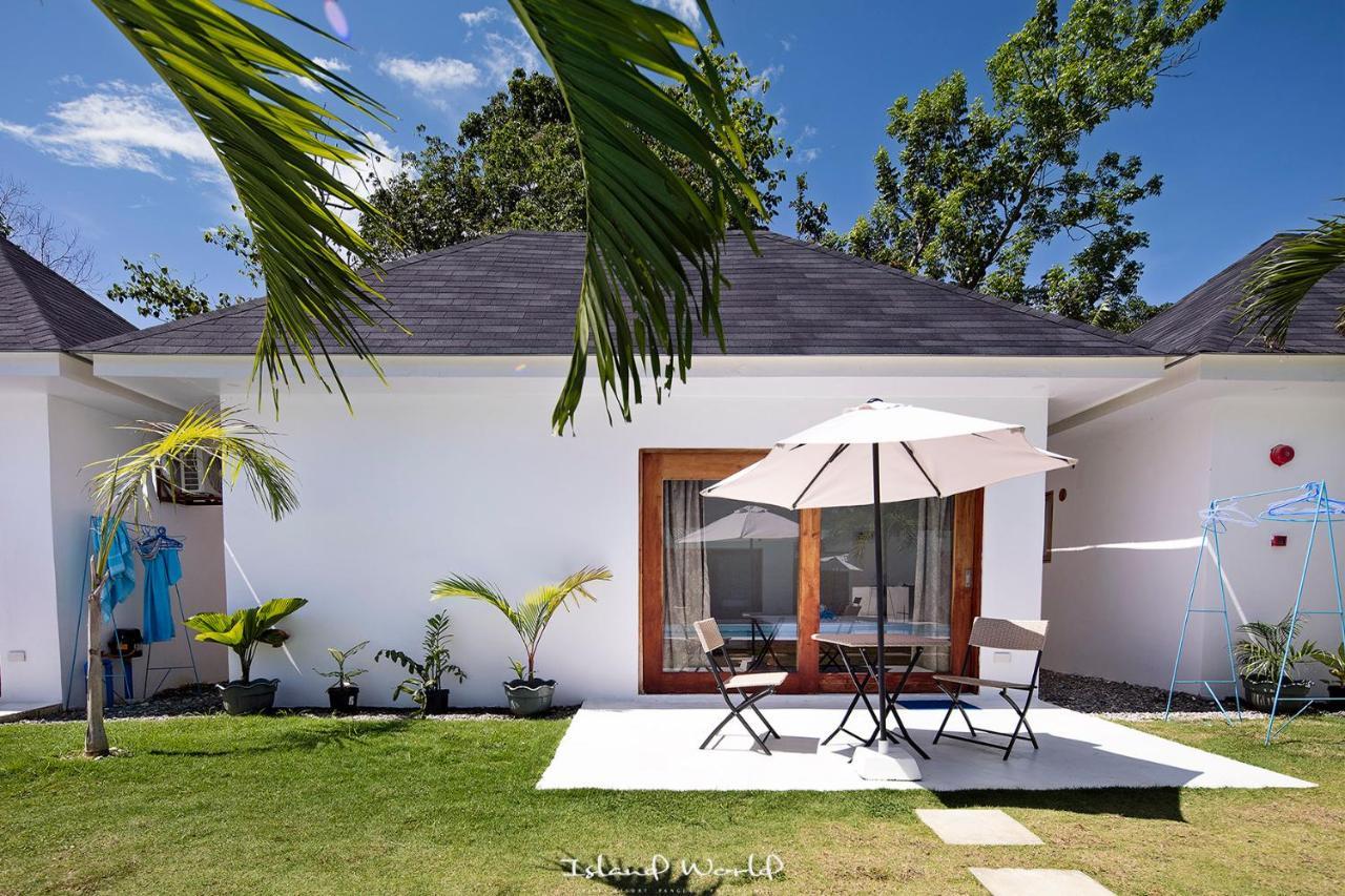 Island World Panglao Hotel Bagian luar foto