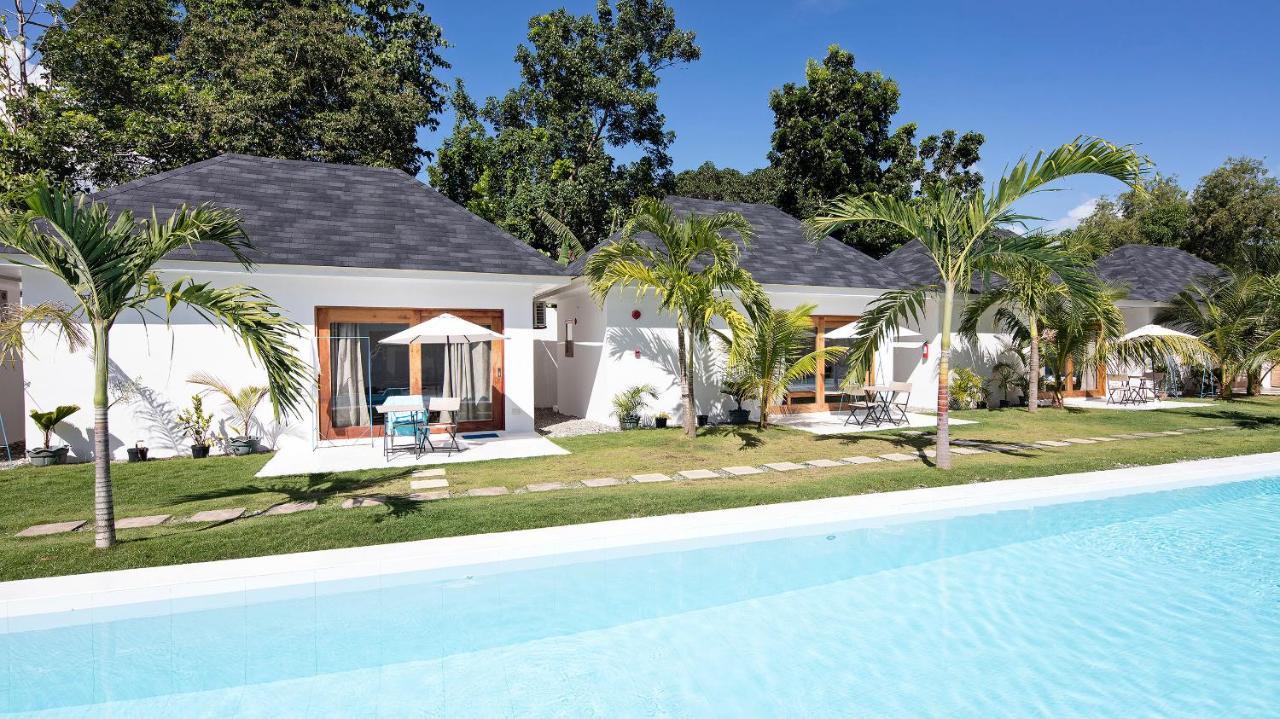 Island World Panglao Hotel Bagian luar foto