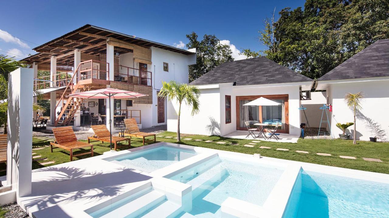 Island World Panglao Hotel Bagian luar foto