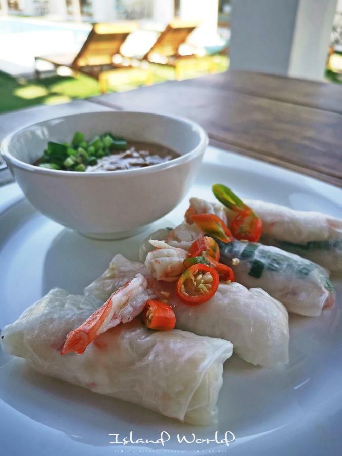 Island World Panglao Hotel Bagian luar foto