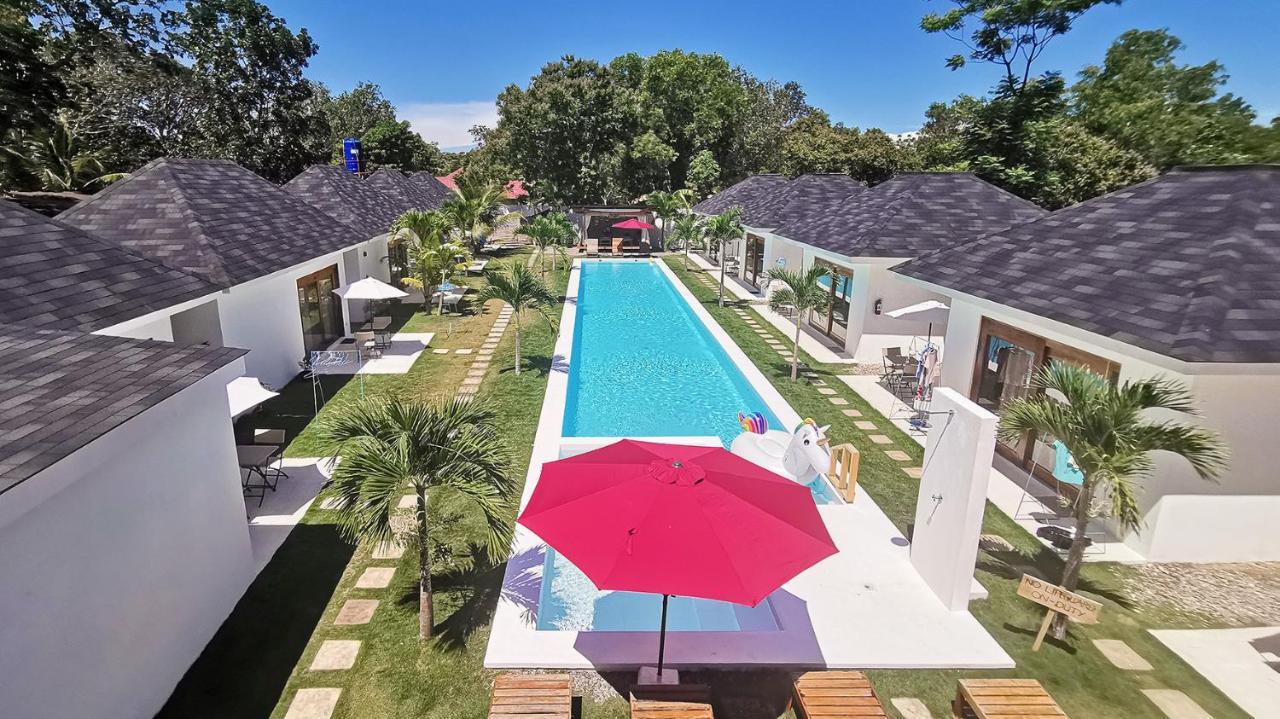 Island World Panglao Hotel Bagian luar foto